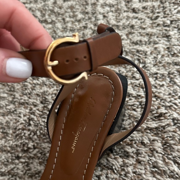Salvatore Ferragamo Brown Leather Sandals with Gold Buckle 7C - Picture 4 of 7